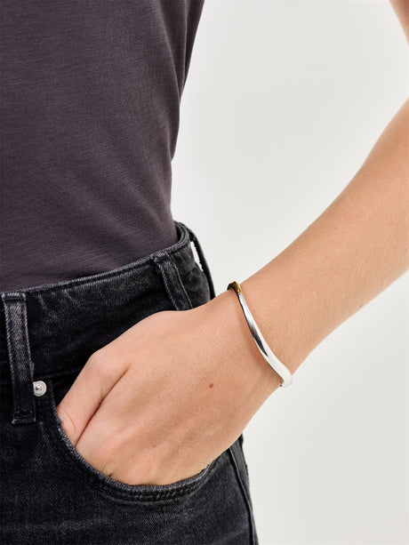 Savi Signature Hinged Bangle