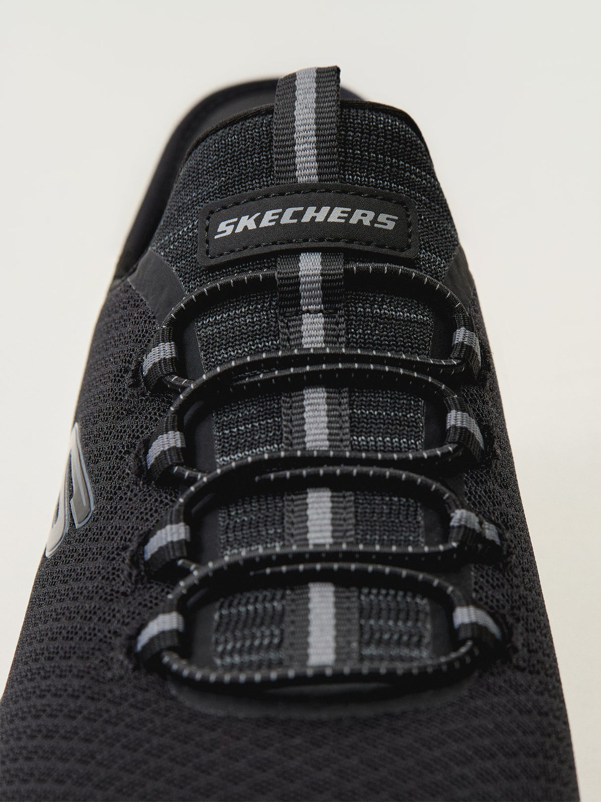 Summits High Range Trainers Black
