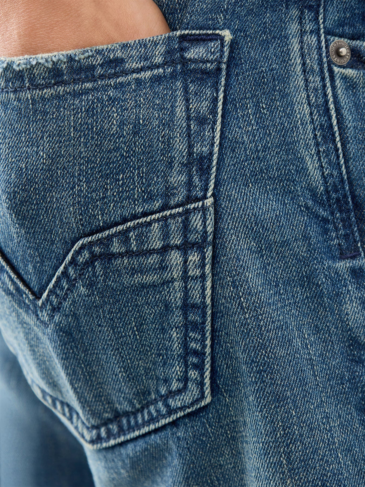 1985 Larkee Tapered Fit Jeans