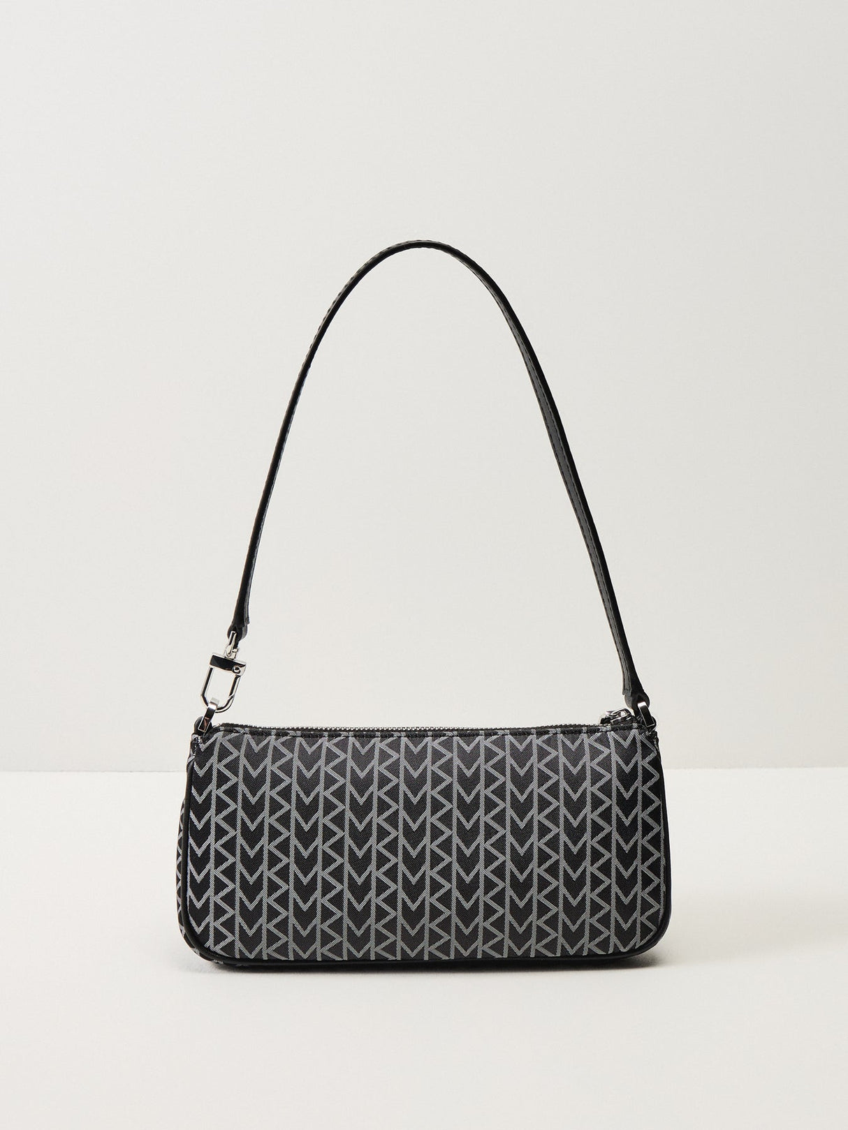 Zoe 2000 Signature Conv Pouchette