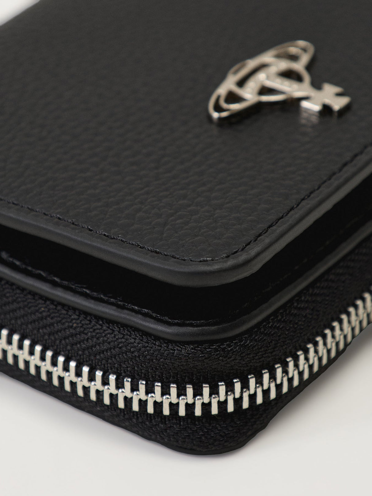 Medium Zip Wallet Black